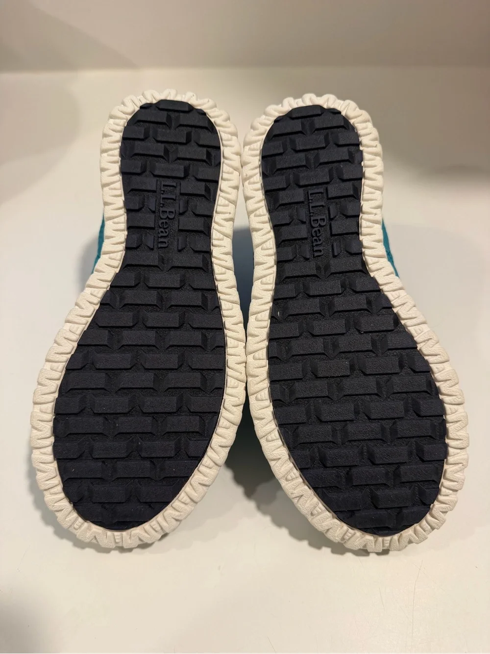 L.L. Bean Ultralight Teal PrimaLoft Slip-On Shoes Kids Sz 1